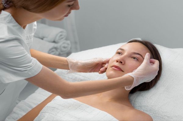 Refresh Your Appearance Through Non-Invasive Facial Lifting